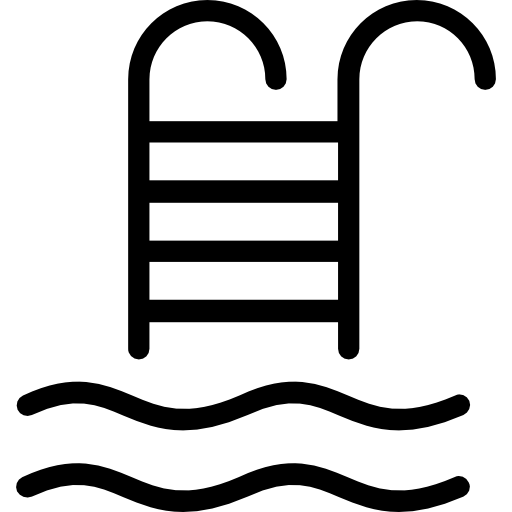 1 hồ bơi ngoài trời