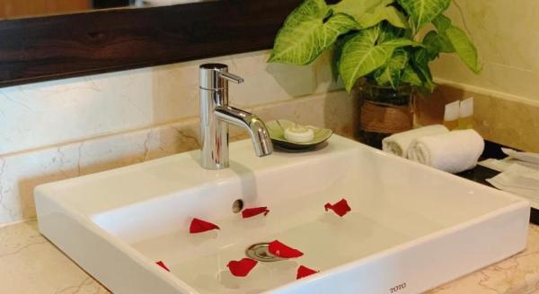 Ảnh chi tiết phòng Deluxe Twin 9