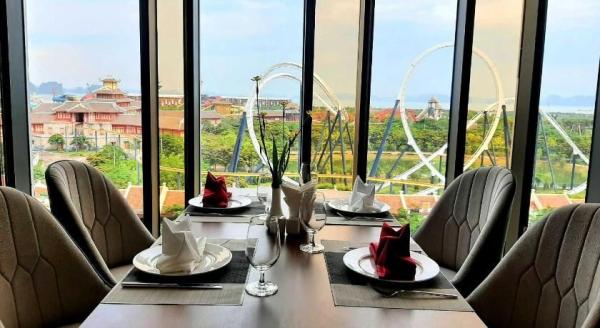 Ảnh chi tiết phòng Suite Deluxe có giường King (Deluxe Suite with King Bed) 12