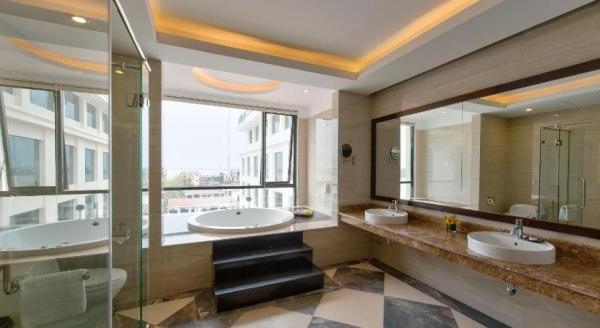 Ảnh chi tiết phòng Presidential Suite 8
