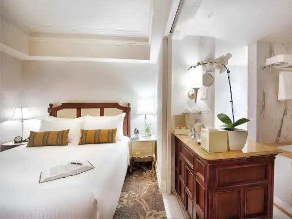 Ảnh chi tiết phòng Apricot-Hotel-Vivatrip-1.webp