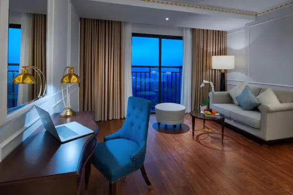 Ảnh chi tiết phòng Deluxe-Golf--View-vivatrip-2.webp