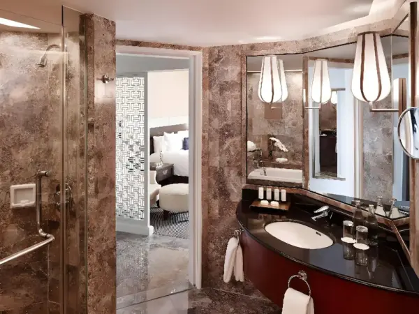Ảnh chi tiết phòng Deluxe giường đôi Hướng Hồ (Deluxe Lake View Double Room) 10