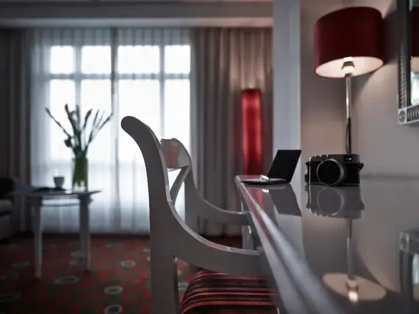 Ảnh chi tiết phòng PHÒNG CAO CẤP, 2 Giường Đơn, Hướng Thành Phố (SUPERIOR ROOM, 2 Single Size Beds, City View) 9