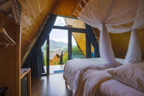 Ảnh chi tiết phòng Resort-Le-Champ-Tu-Le-phong-doi-loai-sang-glenwood-vivatrip.webp