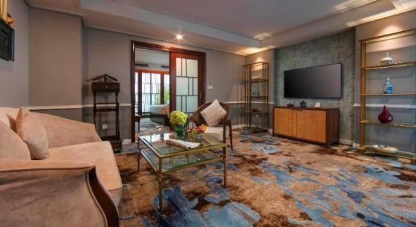Ảnh chi tiết phòng Oriental Jade Có Sân Hiên Nhìn Ra Thành Phố (Oriental Jade Terrace City View) 8