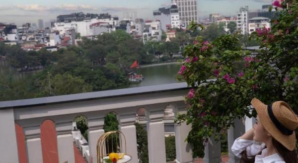Ảnh chi tiết phòng Oriental Jade Có Sân Hiên Nhìn Ra Thành Phố (Oriental Jade Terrace City View) 14