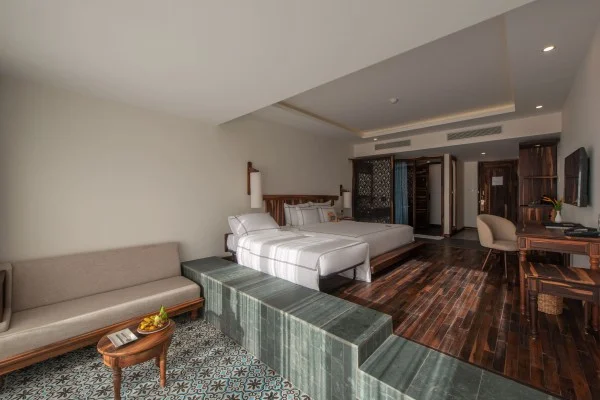 Ảnh chi tiết phòng Balcony King Sea View 9