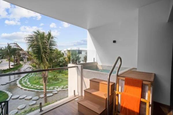 Ảnh chi tiết phòng angsana-ho-tram-biet-thu-3-phong-ngu-co-ho-boi-rieng-va-be-jacuzzi-vivatrip-05.webp