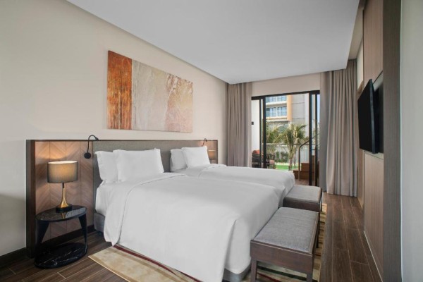 Ảnh chi tiết phòng angsana-ho-tram-suite-2-giuong-co-king-2-giuong-don-co-be-jacuzzi-nhin-ra-vuon-vivatrip-02.jpg