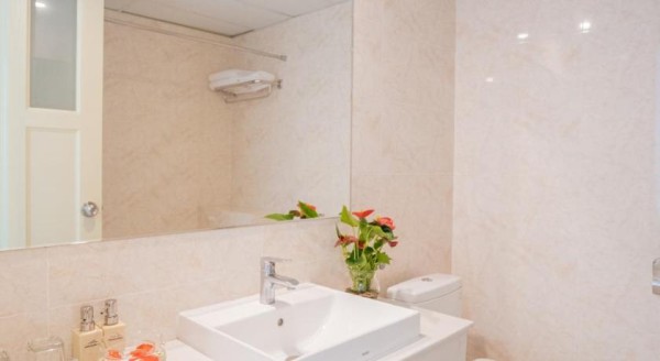 Ảnh chi tiết phòng annata-beach-hotel-phong-cao-cap-huong-bien-ben-hong-vivatrip-02.jpg