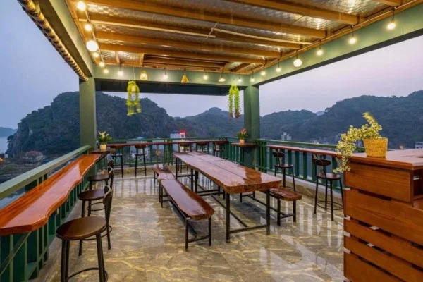 Ảnh chi tiết phòng aroma-cat-ba-sea-view-hotel-phong-tieu-chuan-vivatrip-02.webp