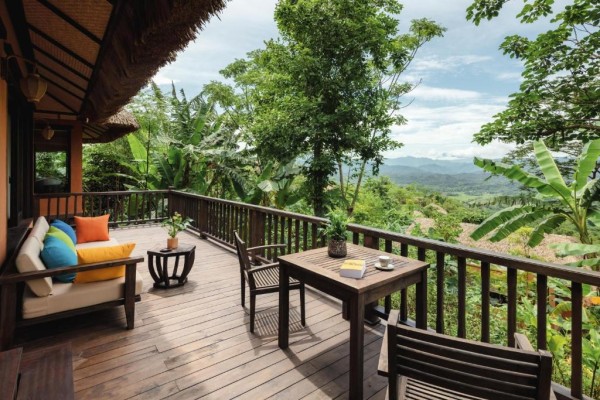 Ảnh chi tiết phòng avana-retreat-mai-chau-suite-co-giuong-co-king-voi-ban-cong-vivatrip.jpg