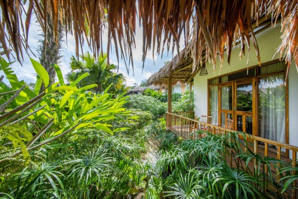 Ảnh chi tiết phòng bakhan-village-resort-mai-chau-bungalow-room-vivatrip-03.jpg
