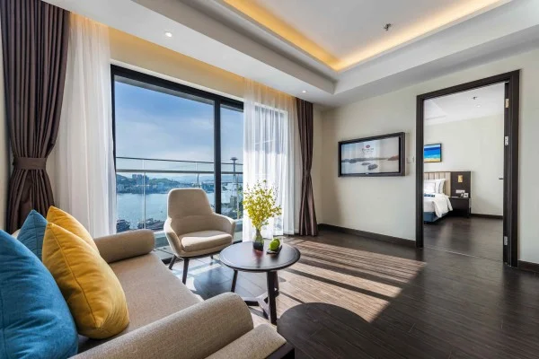 Ảnh chi tiết phòng Premier Suite Bay View 8