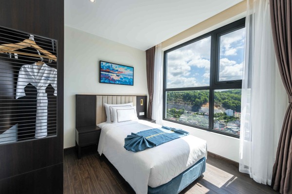 Ảnh chi tiết phòng best-western-premier-sapphire-ha-long-premier-suite-city-view-vivatrip-03.jpg