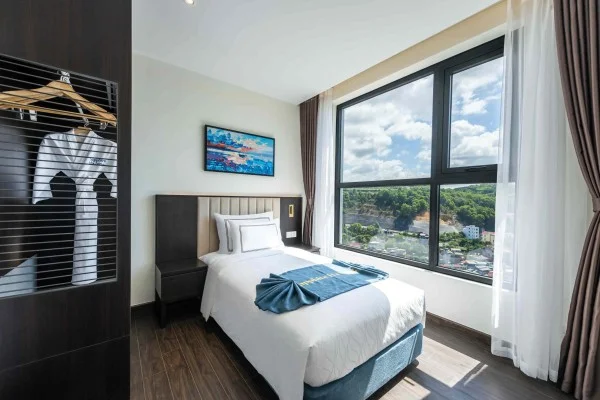 Ảnh chi tiết phòng best-western-premier-sapphire-ha-long-premier-suite-city-view-vivatrip-03.webp
