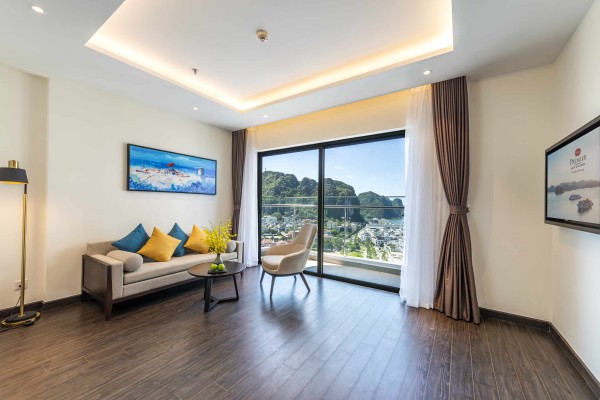 Ảnh chi tiết phòng best-western-premier-sapphire-ha-long-premier-suite-city-view-vivatrip.jpg