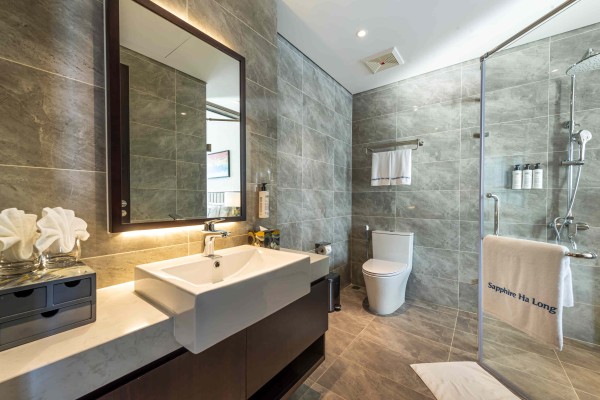Ảnh chi tiết phòng best-western-premier-sapphire-ha-long-superior-twin-bay-view-vivatrip-04.jpg