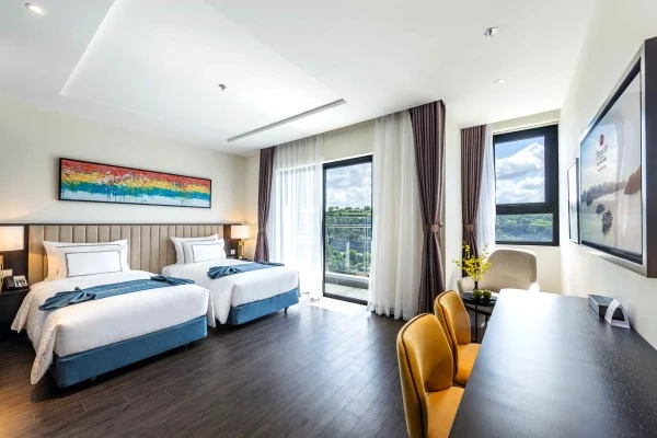 Ảnh chi tiết phòng best-western-premier-sapphire-ha-long-superior-twin-city-view-vivatrip-04.webp