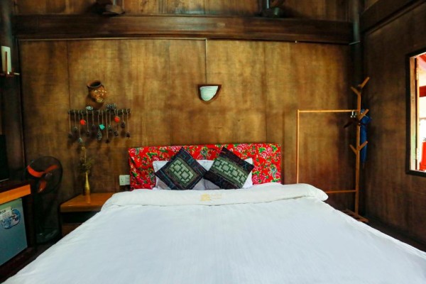 Ảnh chi tiết phòng cat-ba-eco-lodge-resort-phong-deluxe-giuong-doi-2-giuong-don-vivatrip-02.jpg