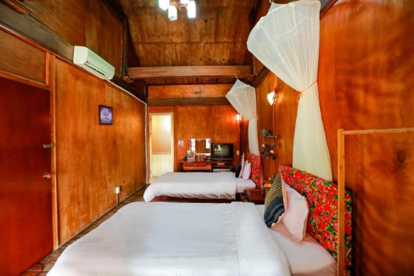 Ảnh chi tiết phòng cat-ba-eco-lodge-resort-phong-deluxe-giuong-doi-2-giuong-don-vivatrip-06.jpg