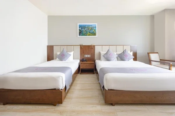 Ảnh chi tiết phòng cat-ba-paradise-hotel-sky-bar-massage-phong-2-giuong-don-vivatrip-02.webp