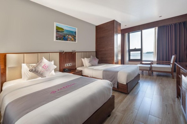 Ảnh chi tiết phòng cat-ba-paradise-hotel-sky-bar-massage-phong-2-giuong-don-vivatrip-03.jpg