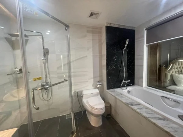 Ảnh chi tiết phòng cat-ba-paradise-hotel-sky-bar-massage-suite-deluxe-vivatrip-05.webp