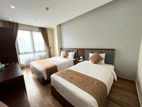 Ảnh chi tiết phòng cat-ba-rosalia-hotel-phong-deluxe-3-nguoi-vivatrip-02.jpg