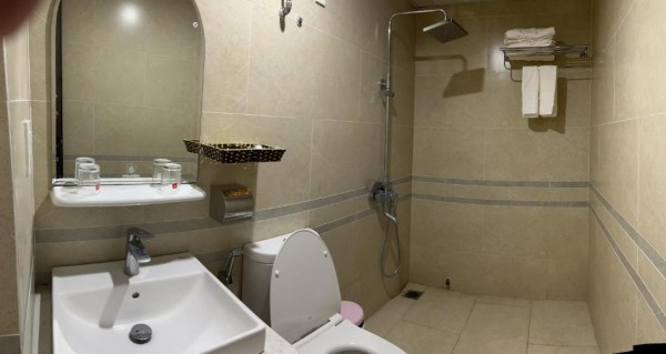 Ảnh chi tiết phòng cat-ba-rosalia-hotel-phong-deluxe-vivatrip-02.jpg