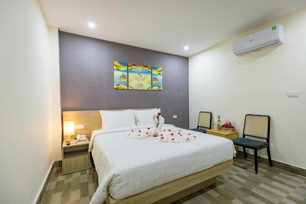 Ảnh chi tiết phòng cat-ba-violet-hotel-phong-giuong-doi-vivatrip-02.jpg