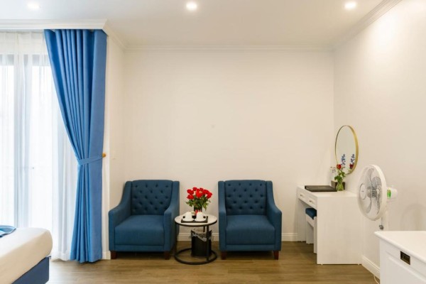 Ảnh chi tiết phòng Phòng Deluxe Giường Đôi/2 Giường Đơn Nhìn Ra Thành Phố 8