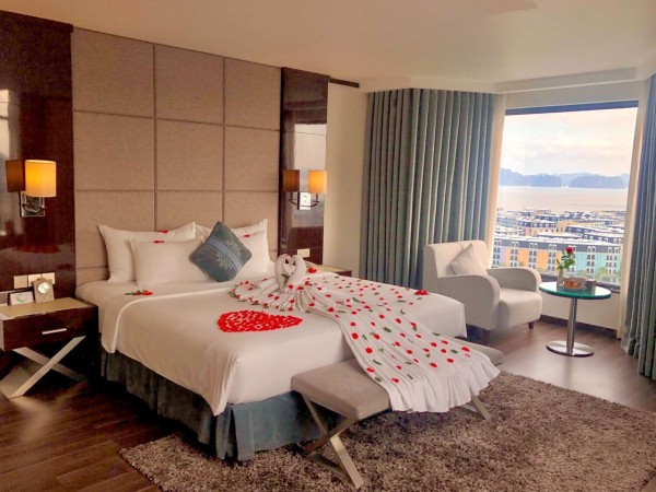 Ảnh chi tiết phòng central-luxury-ha-long-deluxe-twin-vivatrip-10.jpg