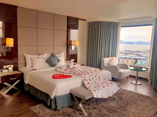 Ảnh chi tiết phòng central-luxury-ha-long-deluxe-twin-vivatrip-10.webp