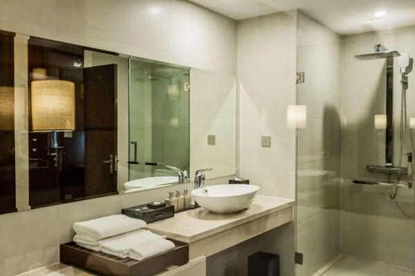 Ảnh chi tiết phòng central-luxury-ha-long-deluxe-twin-vivatrip-12.webp