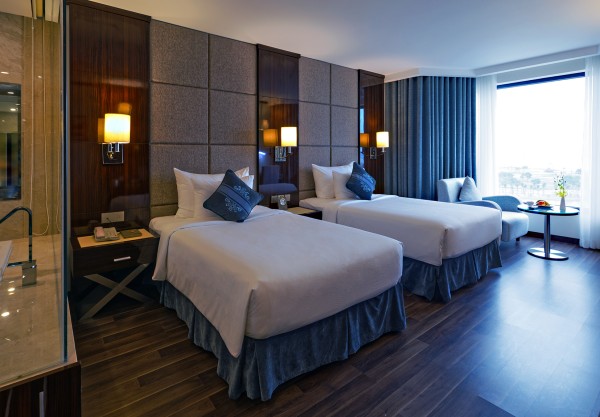Ảnh chi tiết phòng central-luxury-ha-long-premium-twin-vivatrip.jpg