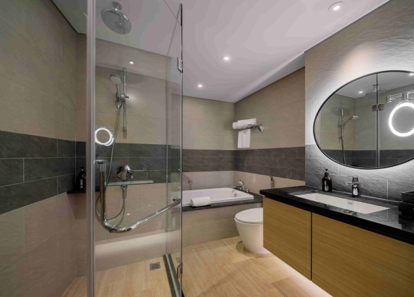 Ảnh chi tiết phòng citadines-marina-ha-long-executive-room-vivatrip-07.jpg