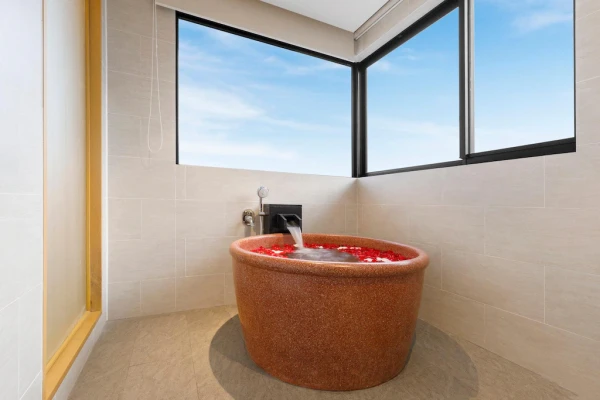 Ảnh chi tiết phòng da-nang-mikazuki-japanese-resorts-spa-suite-lon-vivatrip-03.webp