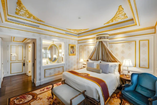 Ảnh chi tiết phòng dalat-palace-heritage-hotel-royal-superior-vivatrip-03.webp