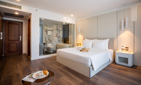 Ảnh chi tiết phòng danitel-halong-junior-suite-vivatrip-02.jpg