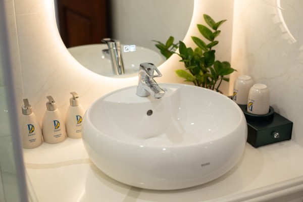 Ảnh chi tiết phòng danitel-halong-standard-vivatrip-05.jpg