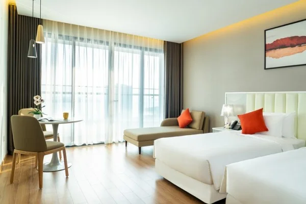 Ảnh chi tiết phòng delasea-ha-long-deluxe-twin-ocean-vivatrip-05.webp