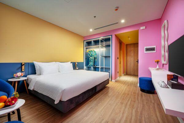 Ảnh chi tiết phòng deluxe-room-flamingo-hai-tien-1-600x400.jpg