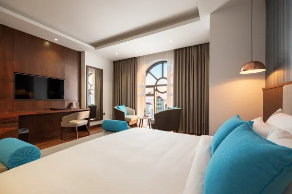 Ảnh chi tiết phòng Premier Deluxe King 10