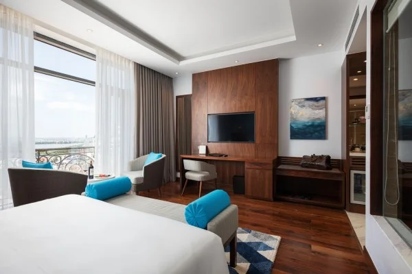 Ảnh chi tiết phòng Premier Deluxe King 21