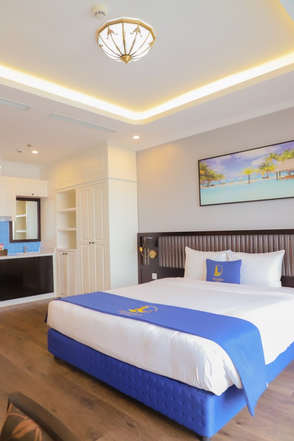 Ảnh chi tiết phòng dlioro-hotel-resort-senior-deluxe-king-vivatrip-02.jpg
