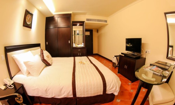 Ảnh chi tiết phòng do-son-resort-casino-standard-king-room-vivatrip-03.jpg