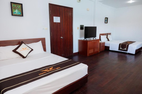 Ảnh chi tiết phòng draco-qk3-cat-ba-hotel-suite-deluxe-vivatrip-03.jpg