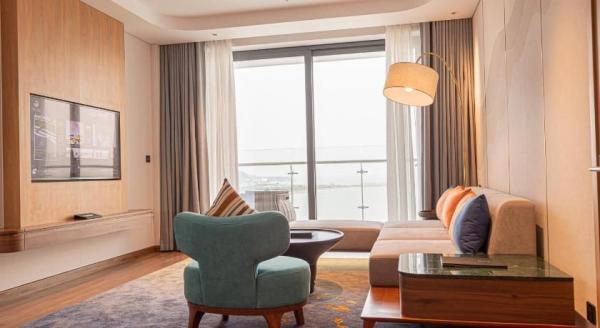 Ảnh chi tiết phòng dream-dragon-executive-suite-vivatrip.jpg